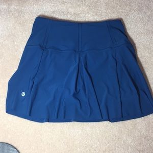 SUPER CUTE BLUE LULULEMON TENNIS SKIRT